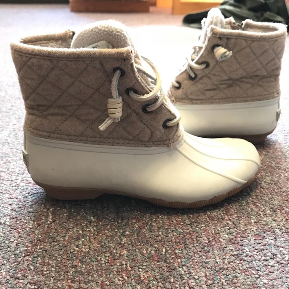 Sorry duck boots in beige/creme
